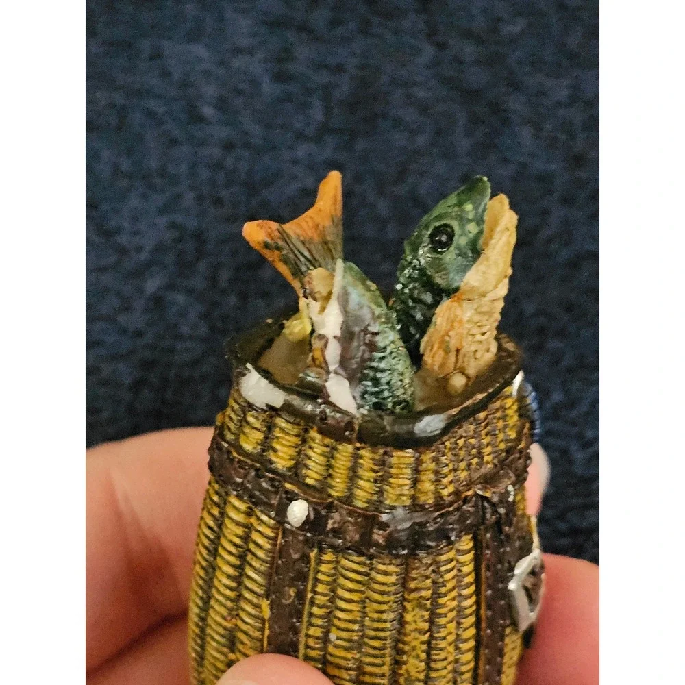 Fishing Creel Wine Bottle Stopper Resin Wicker Basket Fish Lures Cabin Decor